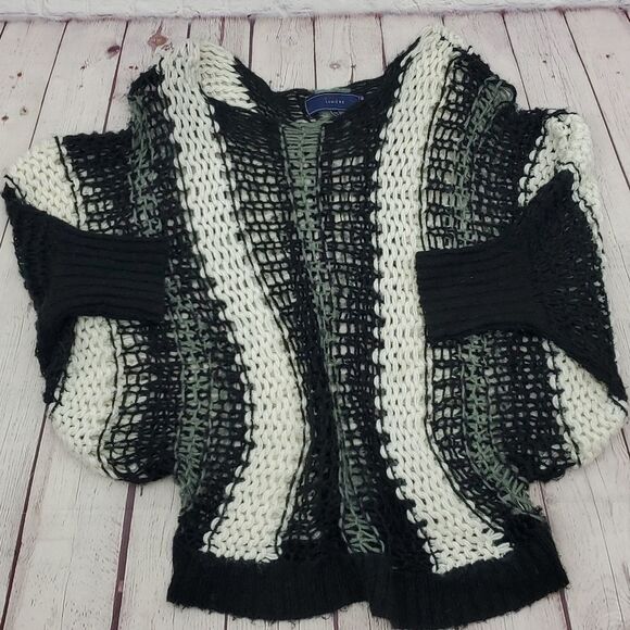 Lumiere Loose Knit Bat Wing Sleeve Sweater. - Picture 17 of 17